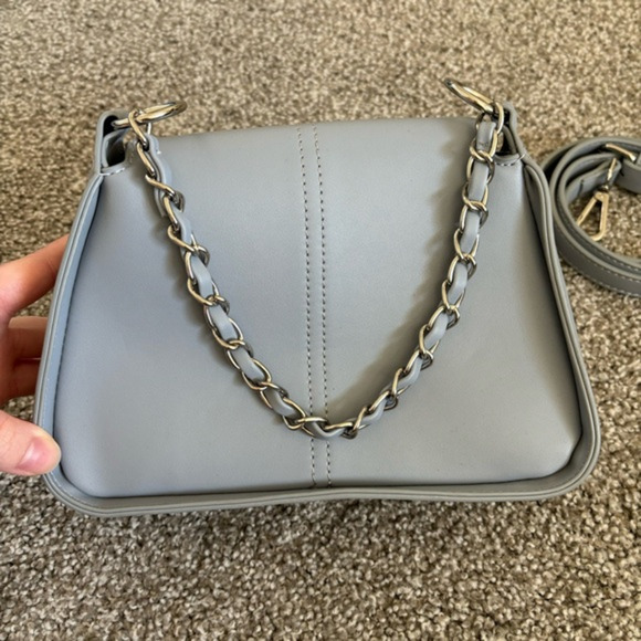 Steve Madden Purse Attachable Shoulder Strap Small Light Gray/Blue Button Chain - Picture 6 of 10